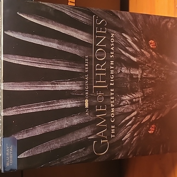 Game of Thrones Blu-ray Box Set - Picture 2 of 9